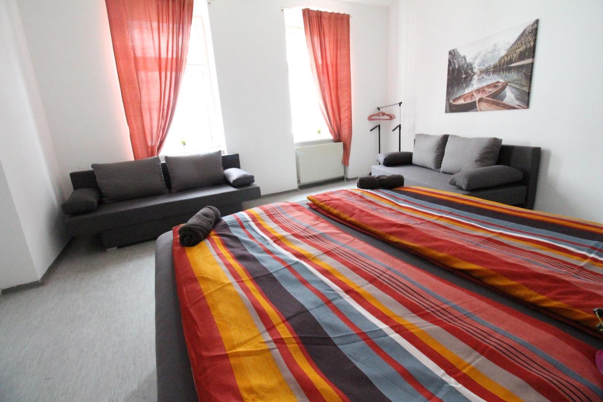 Zx Quad Room In Meidling Відень Екстер'єр фото