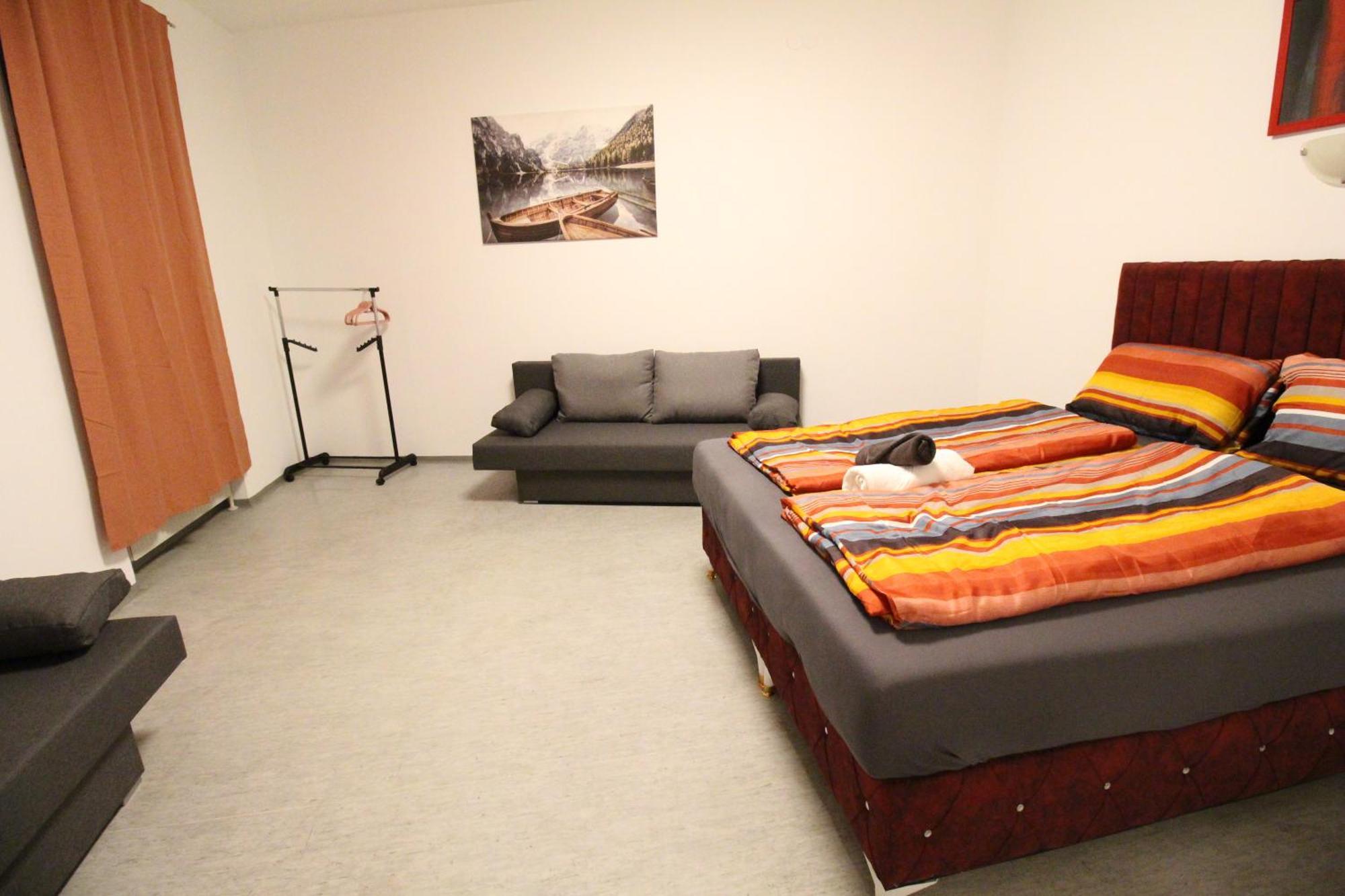 Zx Quad Room In Meidling Відень Екстер'єр фото