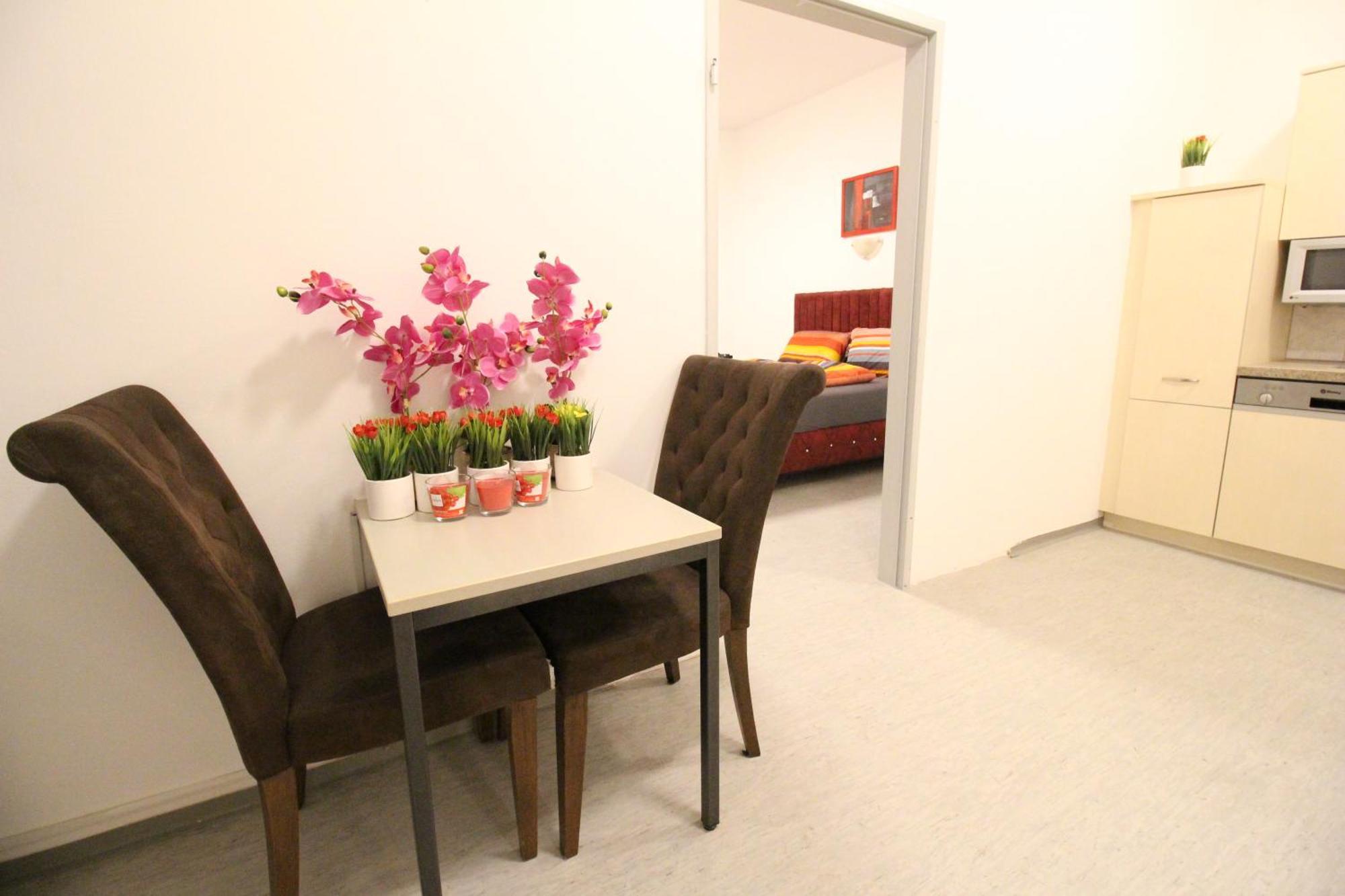 Zx Quad Room In Meidling Відень Екстер'єр фото